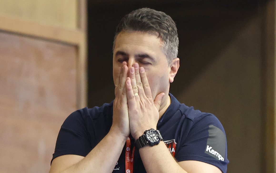 Florentin Pera, băgat ”în ședință” după ce și-a anunțat demisia de la naționala de handbal feminin