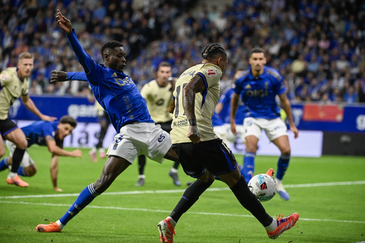 Real Oviedo - Barcelona 1-3. Catalanii au făcut remontada. Horațiu Moldovan, rezervă la gazde