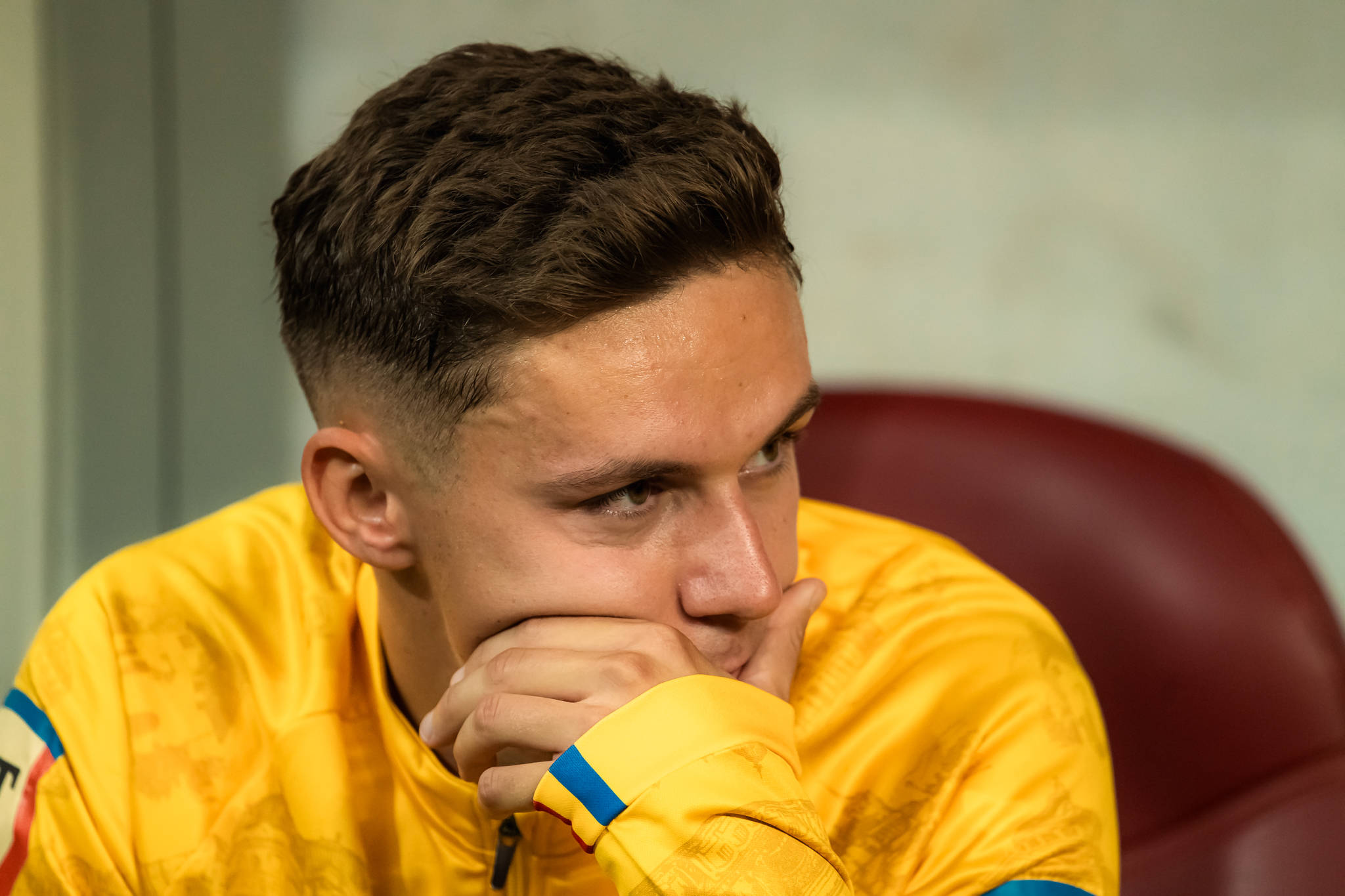”Ce vrei de la viața asta? Așa sunt educați!”. Louis Munteanu, pus la zid!