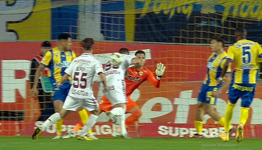 Petrolul - Rapid 0-1, ÎN DIRECT la Digi Sport 1. Pașcanu a deschis scorul