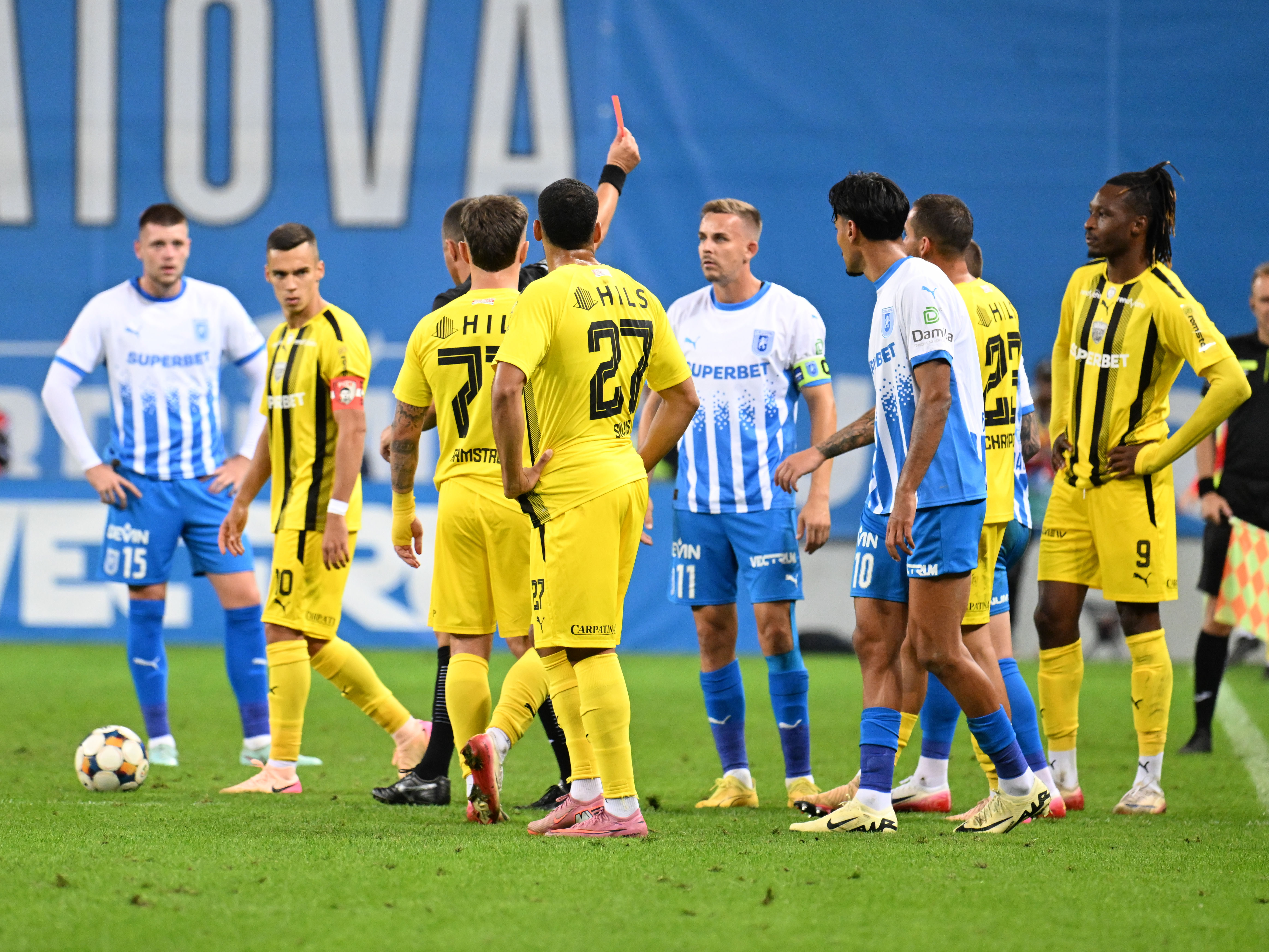 CCA a ales! Cine arbitrează Dinamo - Universitatea Craiova