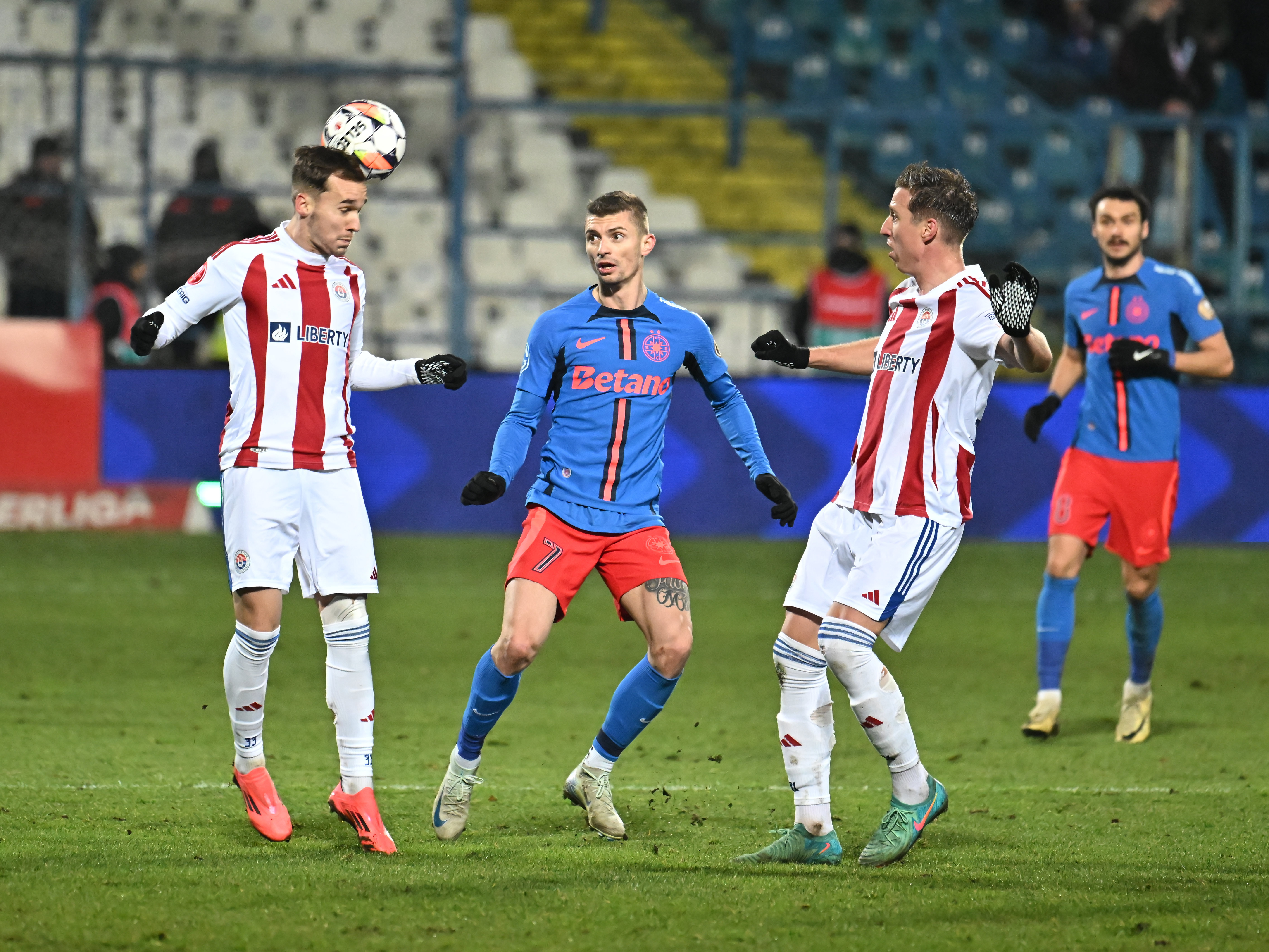 FCSB - Oțelul 0-0, ACUM, Digi Sport 1. Campioana, obligată să câștige