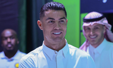 Ronaldo performs sword dance during Saudi Arabia’s National Day celebrations