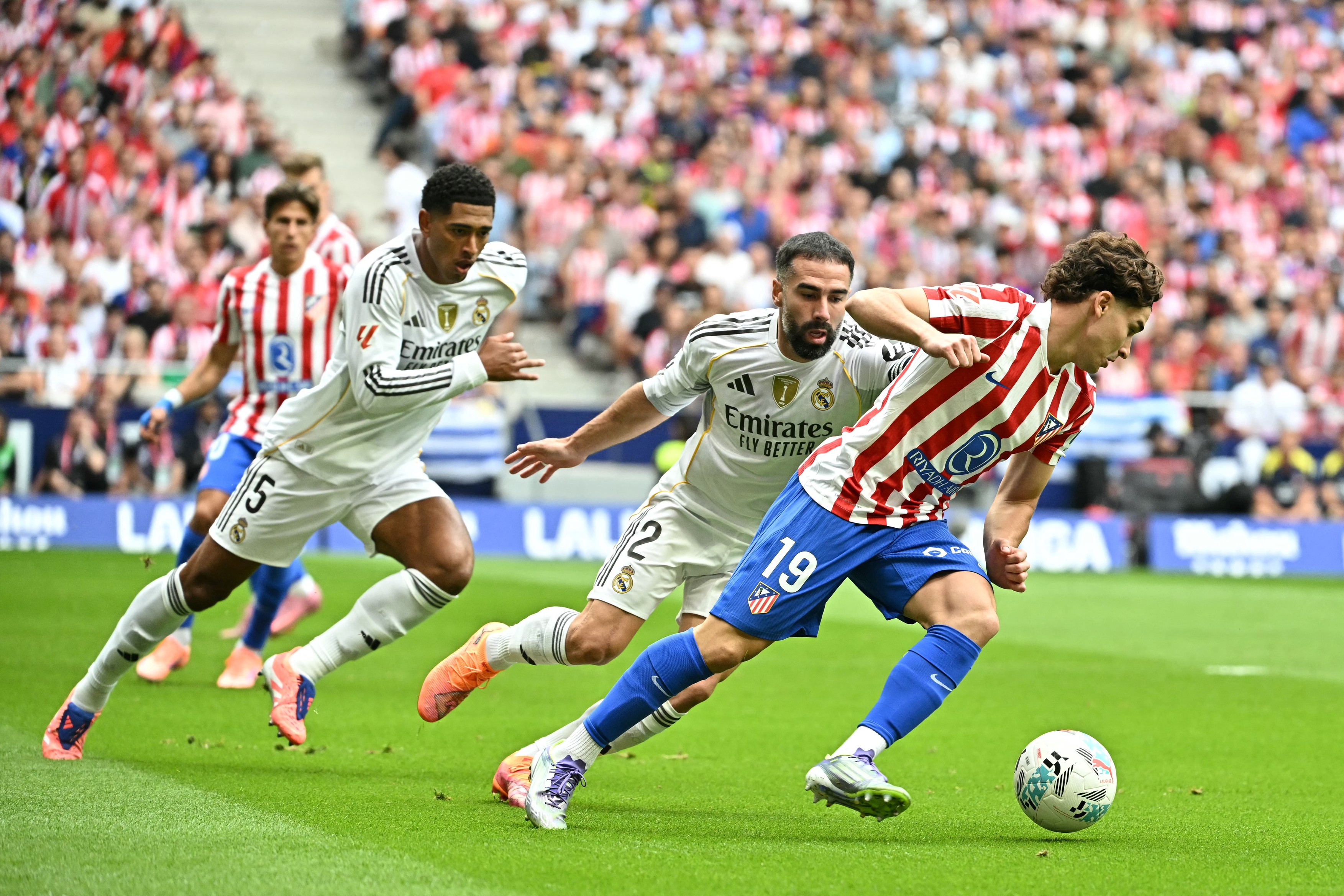 E OUT o lună, după ce s-a accidentat în Atletico - Real Madrid 5-2