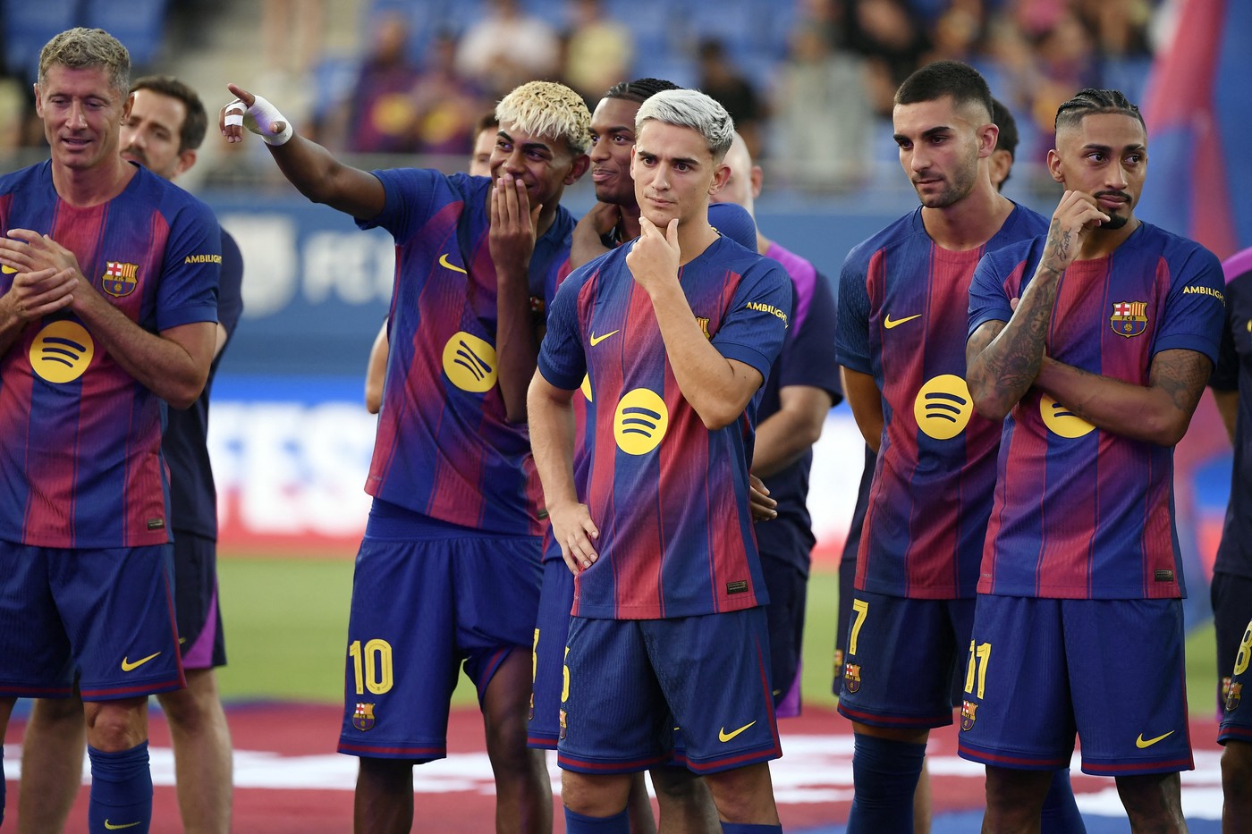 Hansi Flick a anunțat lista: o revenire stelară la Barcelona + un titular, în continuare OUT