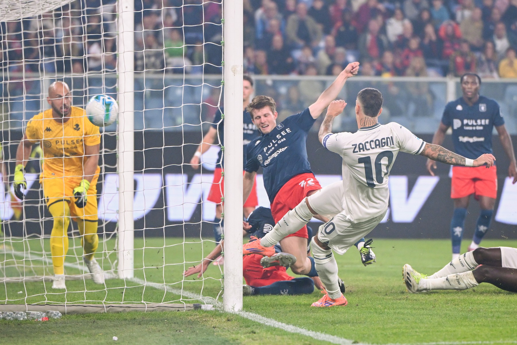 Genoa - Lazio 0-3! Înfrângere la scor pentru formația lui Dan Șucu și Nicolae Stanciu, care e la retrogradare