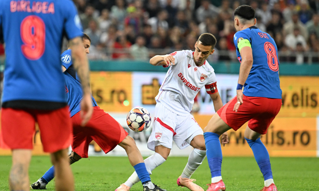 FOTBAL:FCSB-DINAMO BUCURESTI, PLAY OFF SUPERLIGA SUPERBET (5.05.2025)