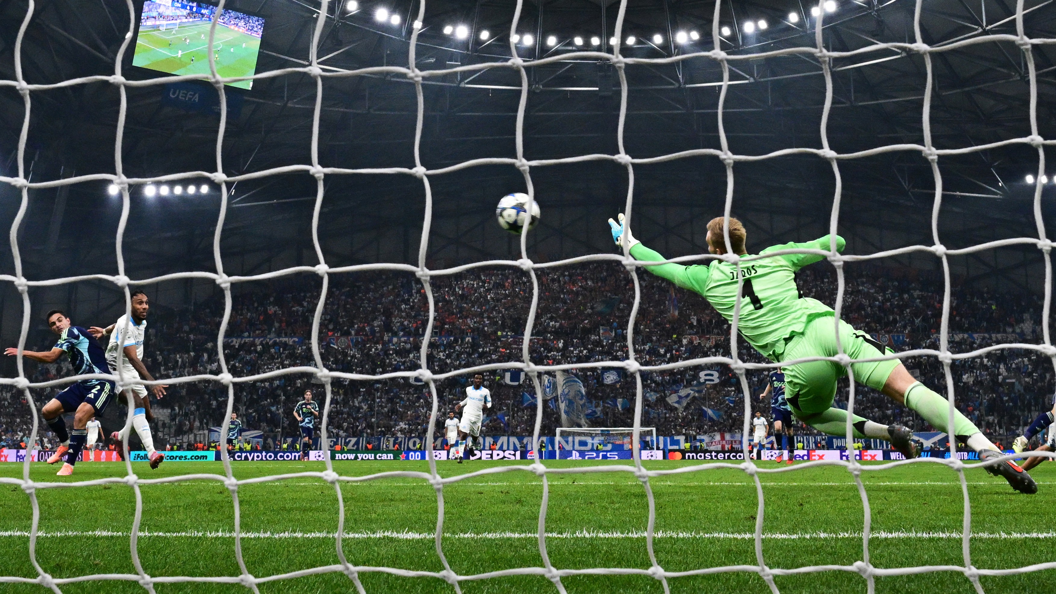 Marseille - Ajax 4-0. Francezii i-au umilit pe ”Lăncieri” pe Stade Velodrome!
