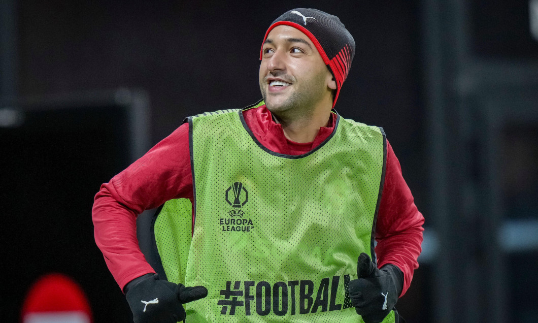 Alkmaar, Netherlands. 28th Nov, 2024. ALKMAAR, NETHERLANDS - NOVEMBER 28: Hakim Ziyech of Galatasaray A.S. warms up during a UEFA Europa League 2024/25 League Phase MD3 match between AZ Alkmaar and Galatasaray A.S. at AFAS Stadion on November 28, 2024 in