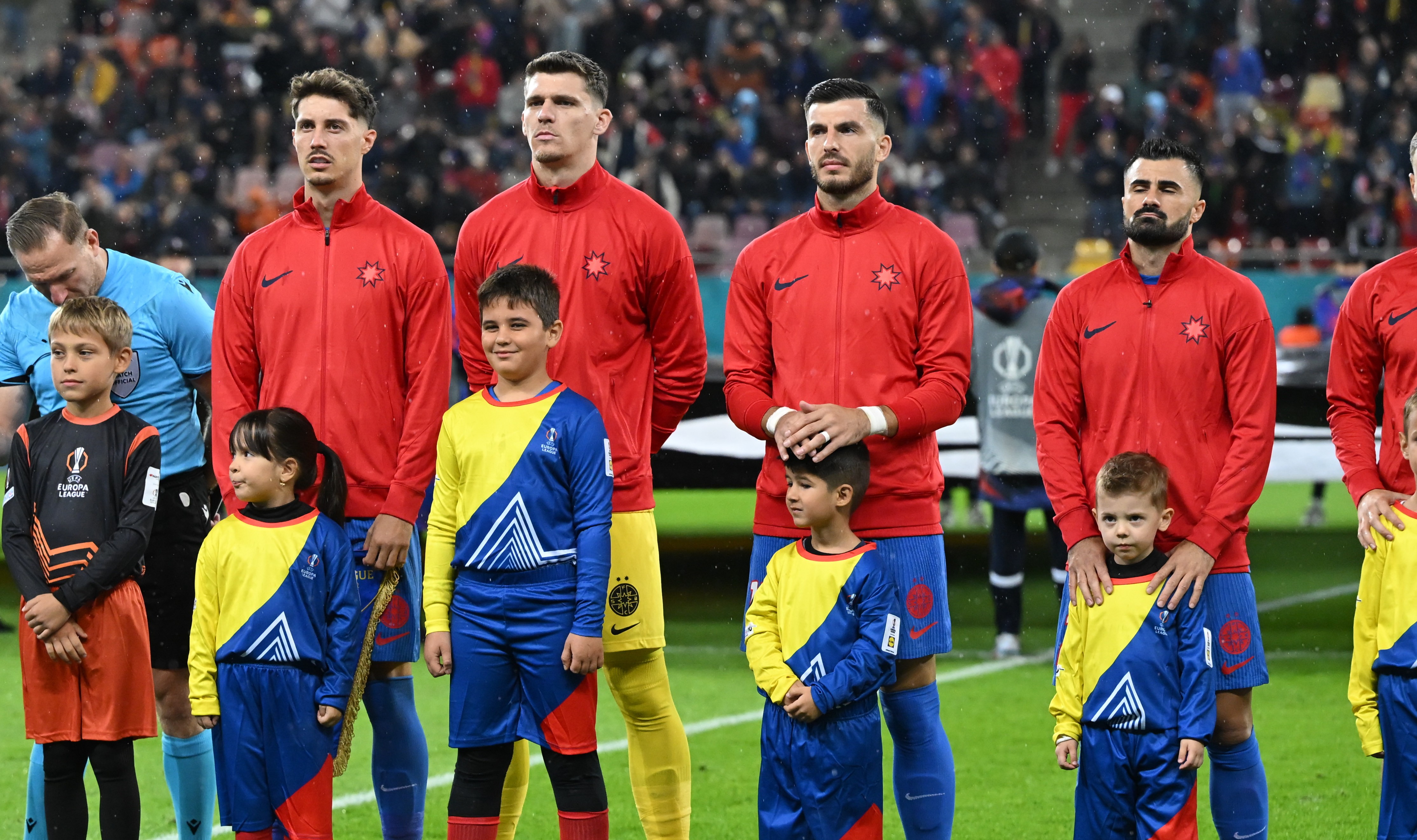 FCSB a făcut 3 schimbări la pauză cu Young Boys! Toate au fost epuizate în minutul 59