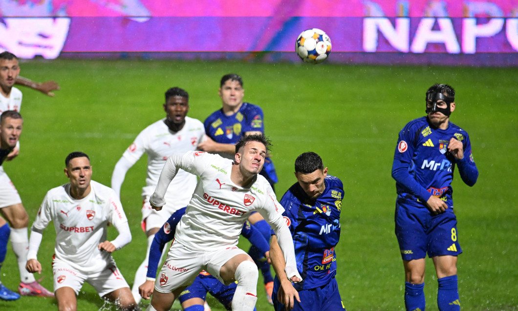FOTBAL:UNIREA SLOBOZIA-DINAMO BUCURESTI, SUPERLIGA SUPERBET (3.10.2025)