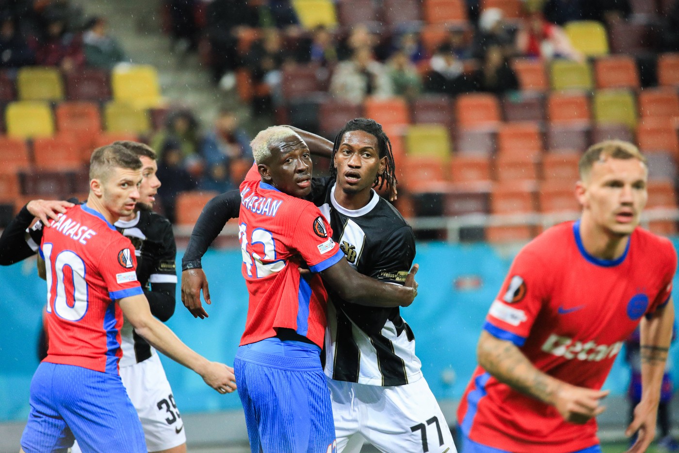 Ce surpriză! Lăsat ”acasă” de selecționer, poate prinde transferul carierei după FCSB - Young Boys: ”O sumă consistentă”