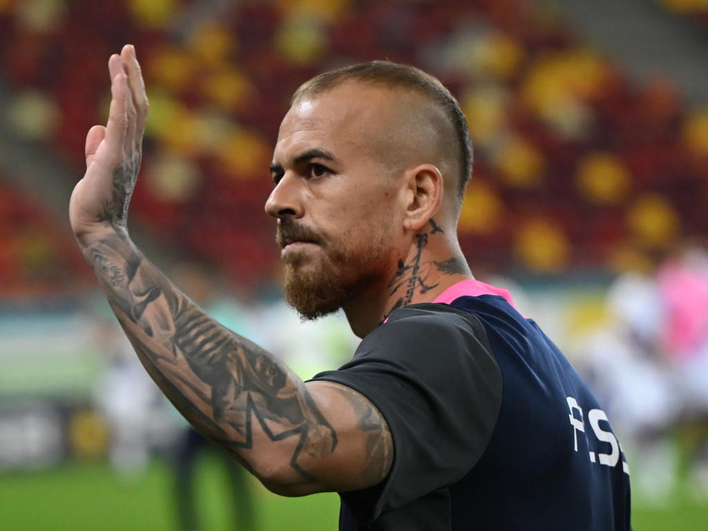 După ”U” Cluj, a apărut o nouă variantă de transfer pentru Denis Alibec: ”Își ia tălpășița și pleacă!”