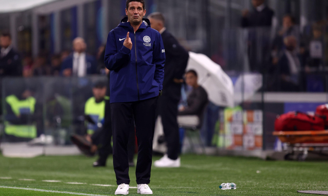 Cristian Chivu, head coach of Fc Internazionale gestures during the Serie A match beetween Fc Internazionale and US Cremonese at Stadio Giuseppe Meazza on October 4 2025 in Milan Italy .