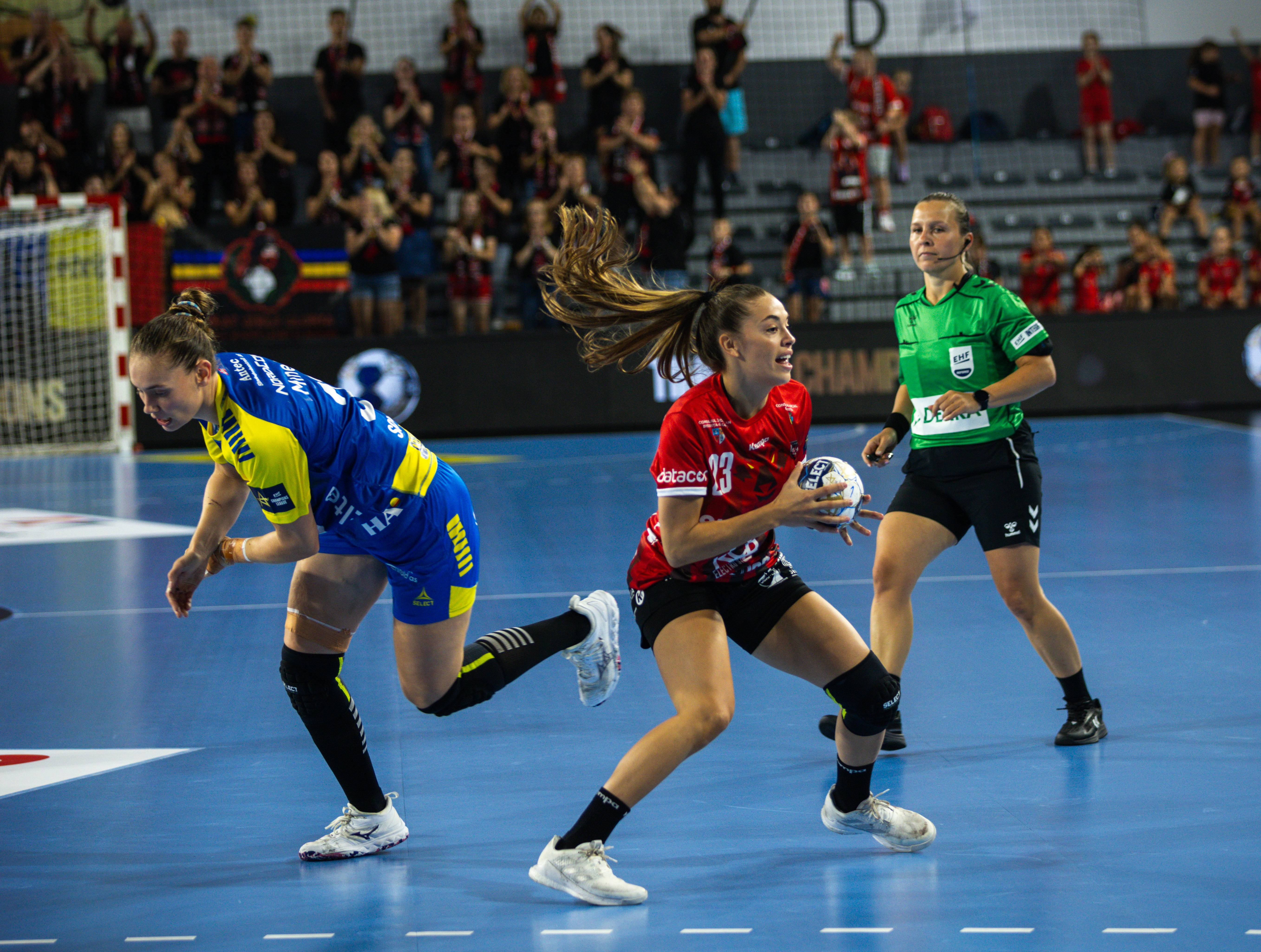 Gyor - Gloria Bistrița, ACUM pe Digi Sport 3. Duel de ”foc” pentru echipa lui Viver în Liga Campionilor