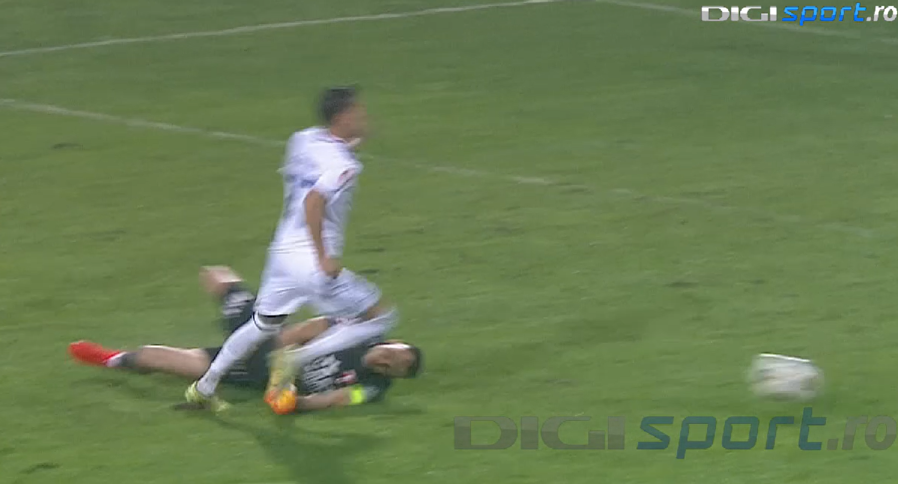 ”Mai mult simulare”. A fost sau nu penalty la meciul care a dat noul lider al SuperLigii?