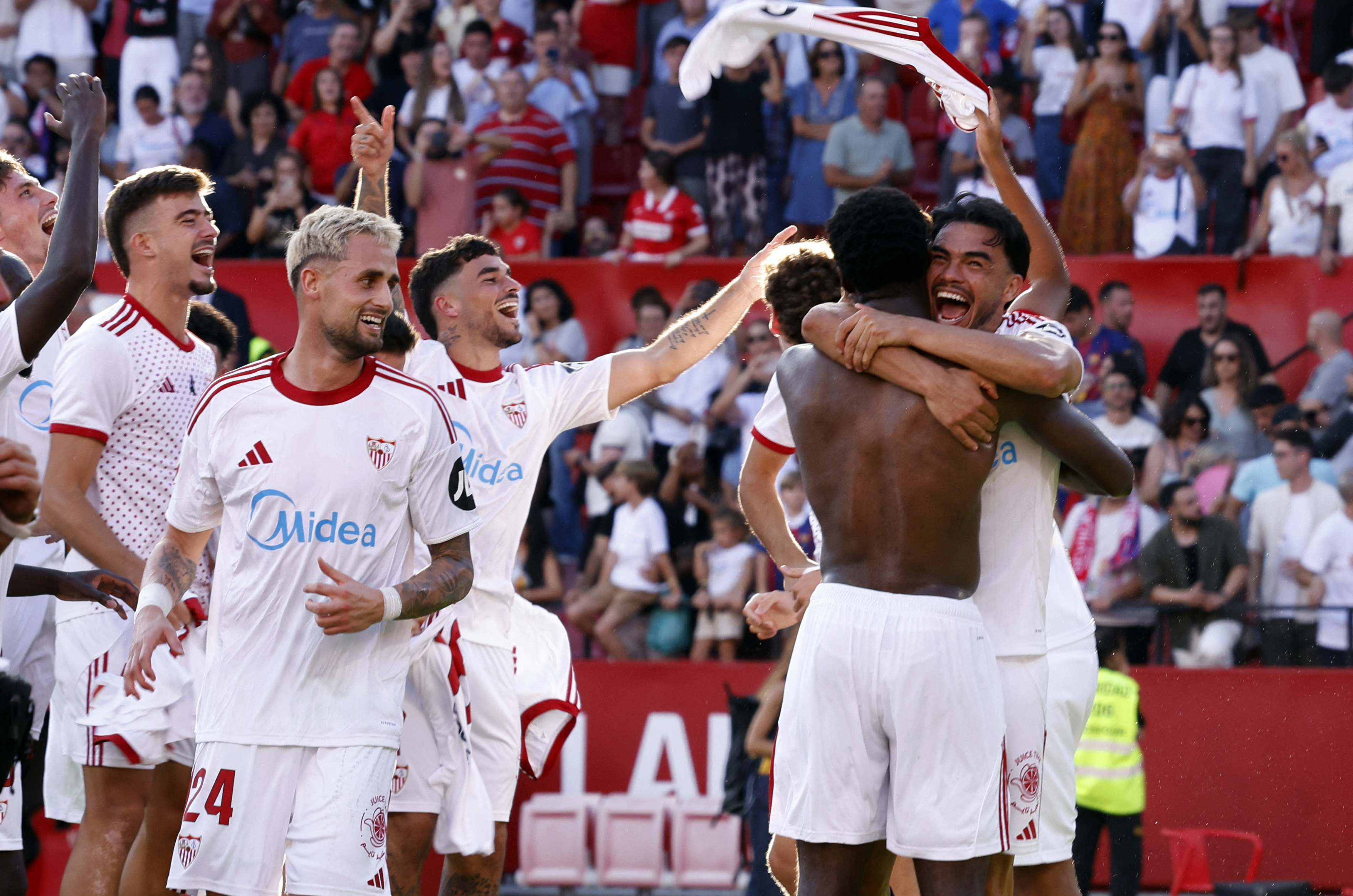 Ce aroganță! Gestul făcut de Sevilla, după ce a umilit-o pe Barcelona
