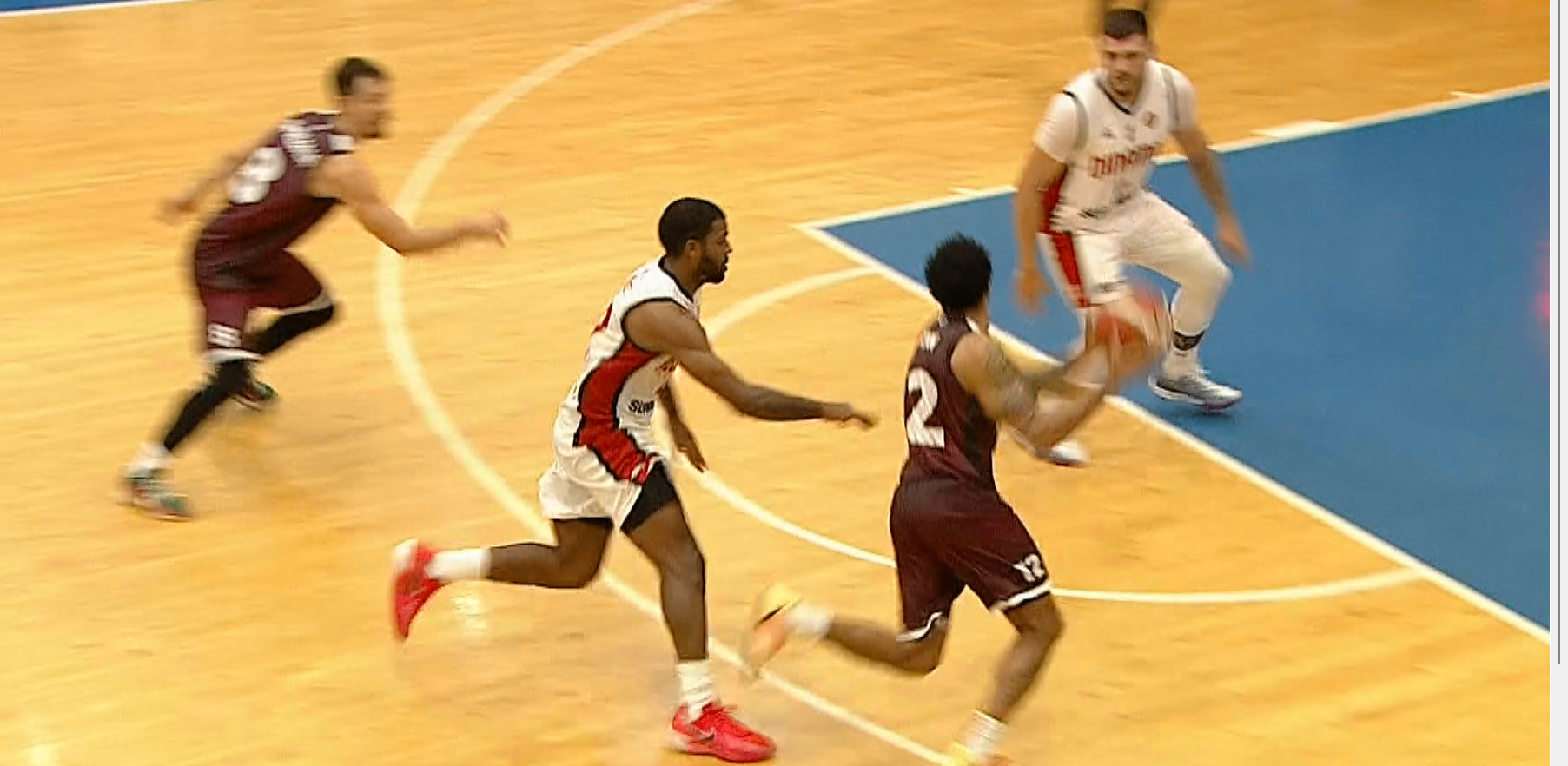 Dinamo - Rapid 84-86. Totul s-a decis în prelungiri. CSM Oradea - CS Râmnicu Vâlcea 85-83