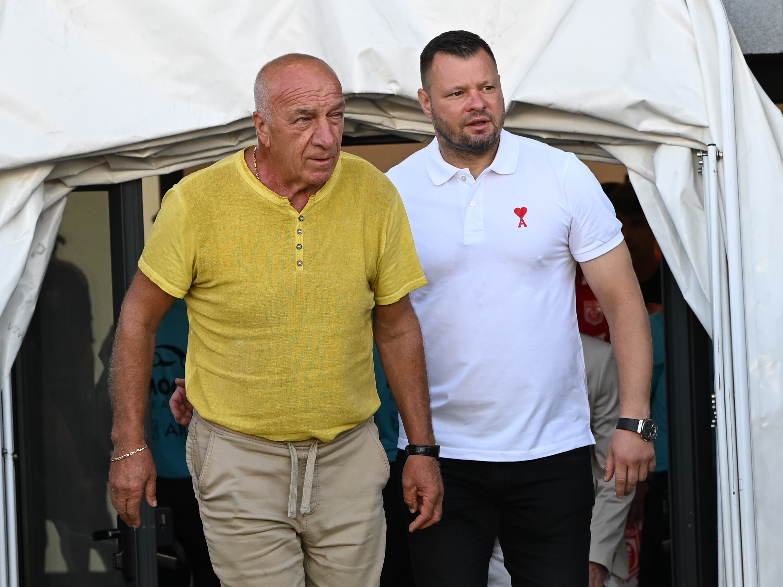 Ionel Augustin a împlinit 70 de ani și este mândru de "Câinii roșii": "Vor trage la campionat"
