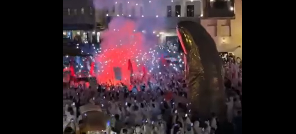 Nebunie în Emiratele Arabe Unite! La un pas de Mondial, Cosmin Olăroiu a scos oamenii în stradă: ”Vă iubesc”