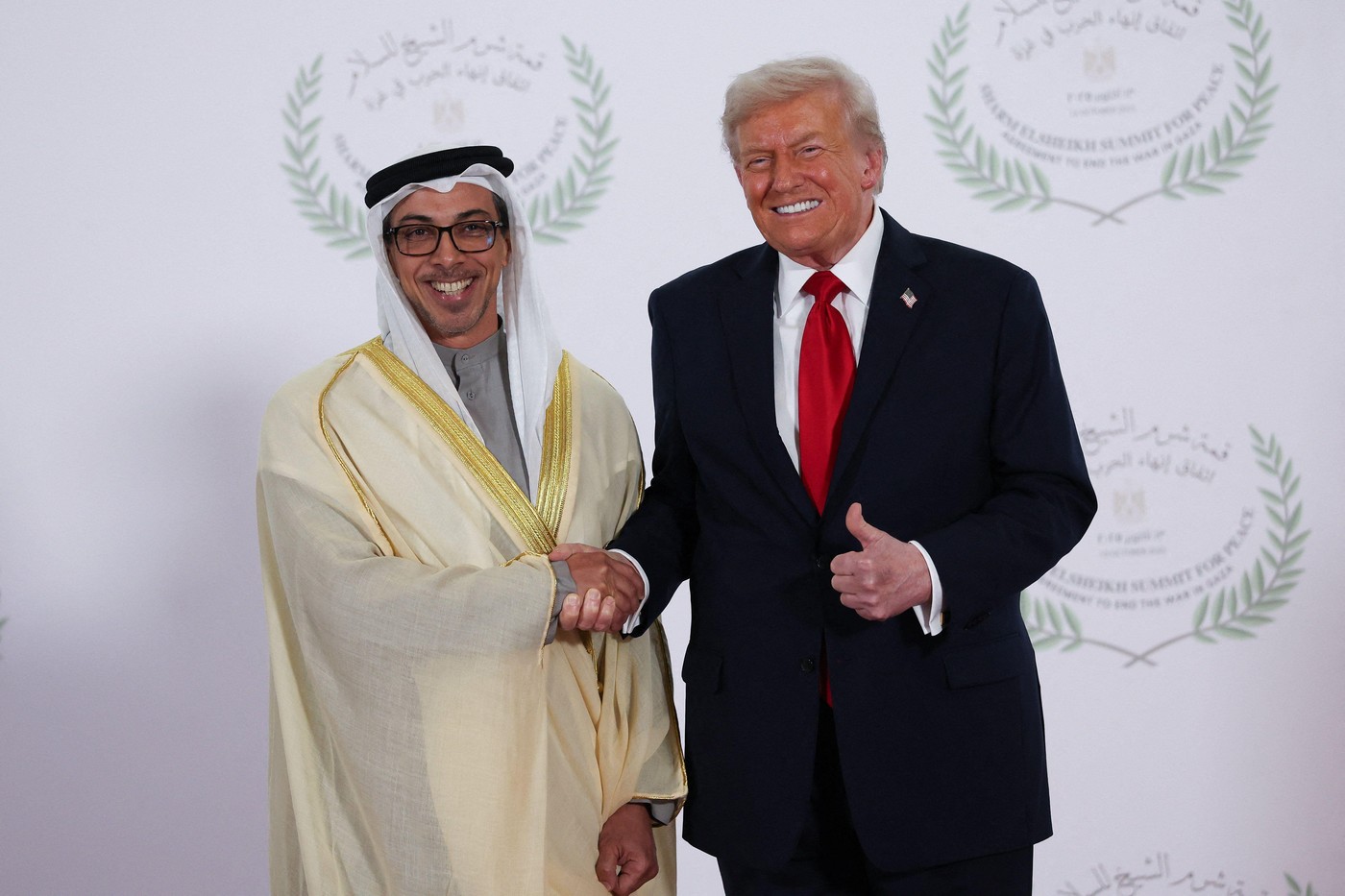 Donald Trump a arătat spre Șeicul Mansour și a rostit ȘASE cuvinte. Momentul a devenit VIRAL