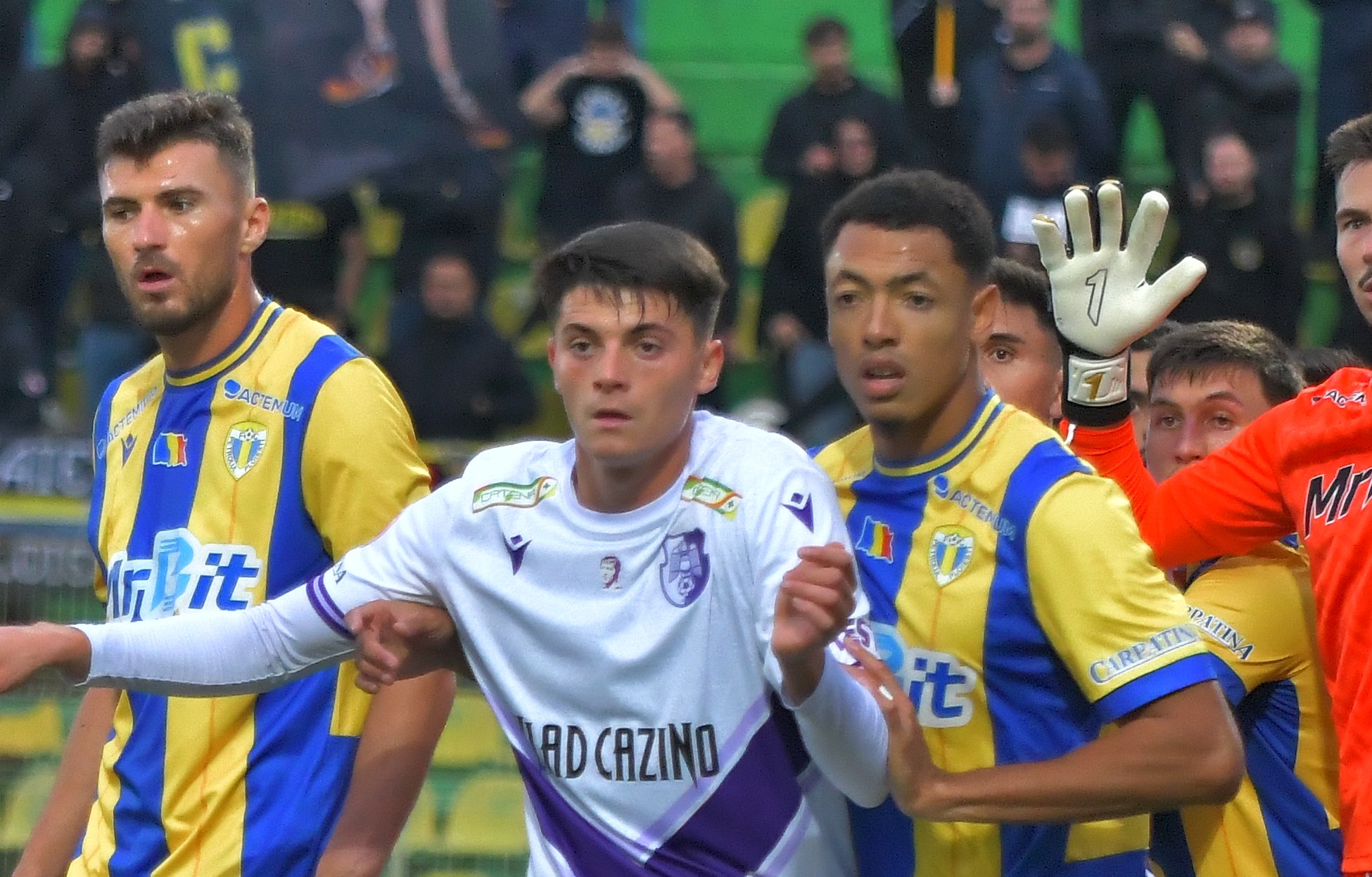 A devenit o variantă pentru FCSB și conducerea clubului din SuperLiga a anunțat: ”Nu ne-au contactat”