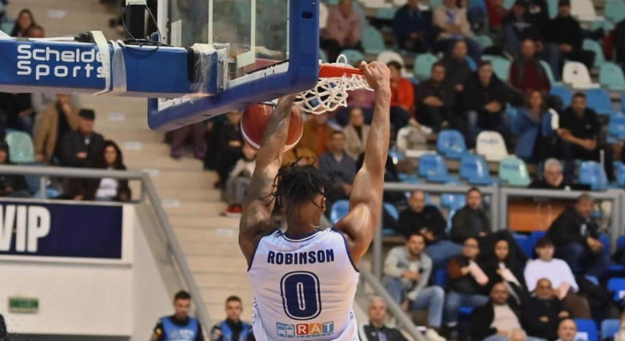 SCM Craiova - Dinamo 83-77. Oltenii s-au impus după un final tensionat