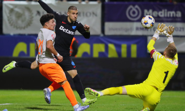 FOTBAL:METALOGLOBUS BUCURESTI-FCSB, SUPERLIGA SUPERBET (18.10.2025)