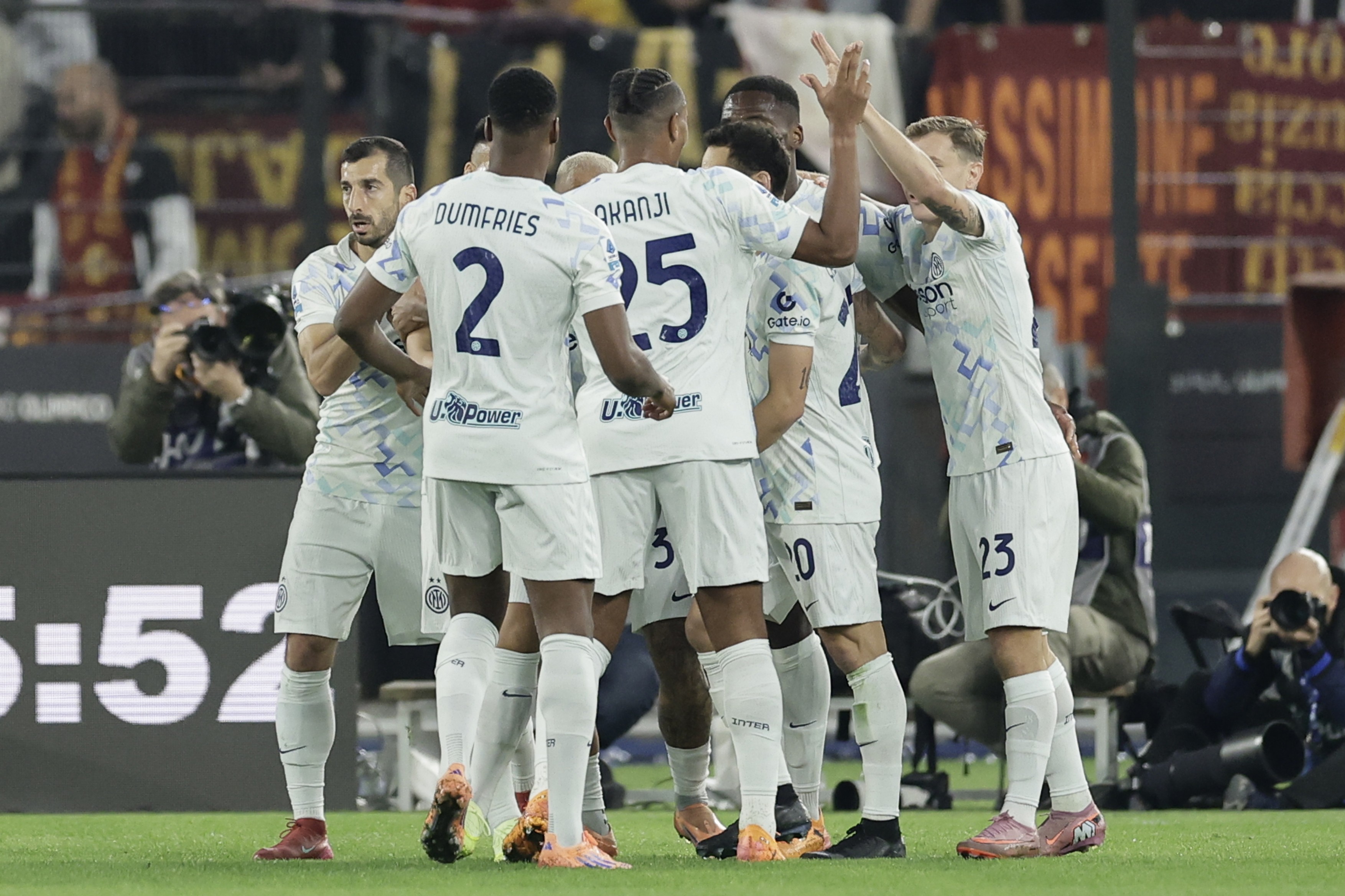 AS Roma - Inter 0-1. Victorie uriașă pentru Cristi Chivu pe Olimpico. ”Nerazzurrii”, pe primul loc în Italia