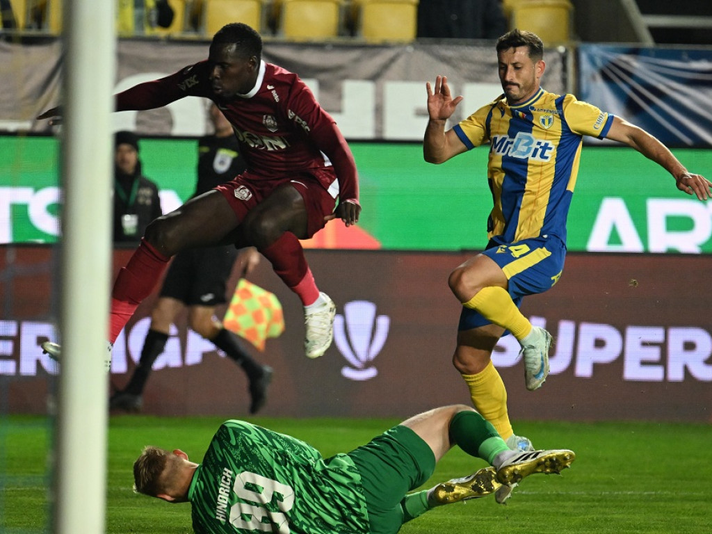 Mureșan dezvăluie haosul de la CFR Cluj. Cine sunt jucătorii care crează probleme. Viitorul lui Mandorlini, incert!