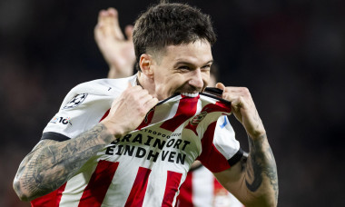 EINDHOVEN - Dennis Man of PSV Eindhoven celebrates the 4-1 goal during the UEFA Champions League match between PSV Eindhoven and Napoli at the Philips Stadium on October 21, 2025, in Eindhoven, Netherlands. ANP ROBIN VAN LONKHUIJSEN