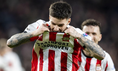 EINDHOVEN - Dennis Man of PSV Eindhoven celebrates the 4-1 goal during the UEFA Champions League match between PSV Eindhoven and Napoli at the Philips Stadium on October 21, 2025, in Eindhoven, Netherlands. ANP ROBIN VAN LONKHUIJSEN