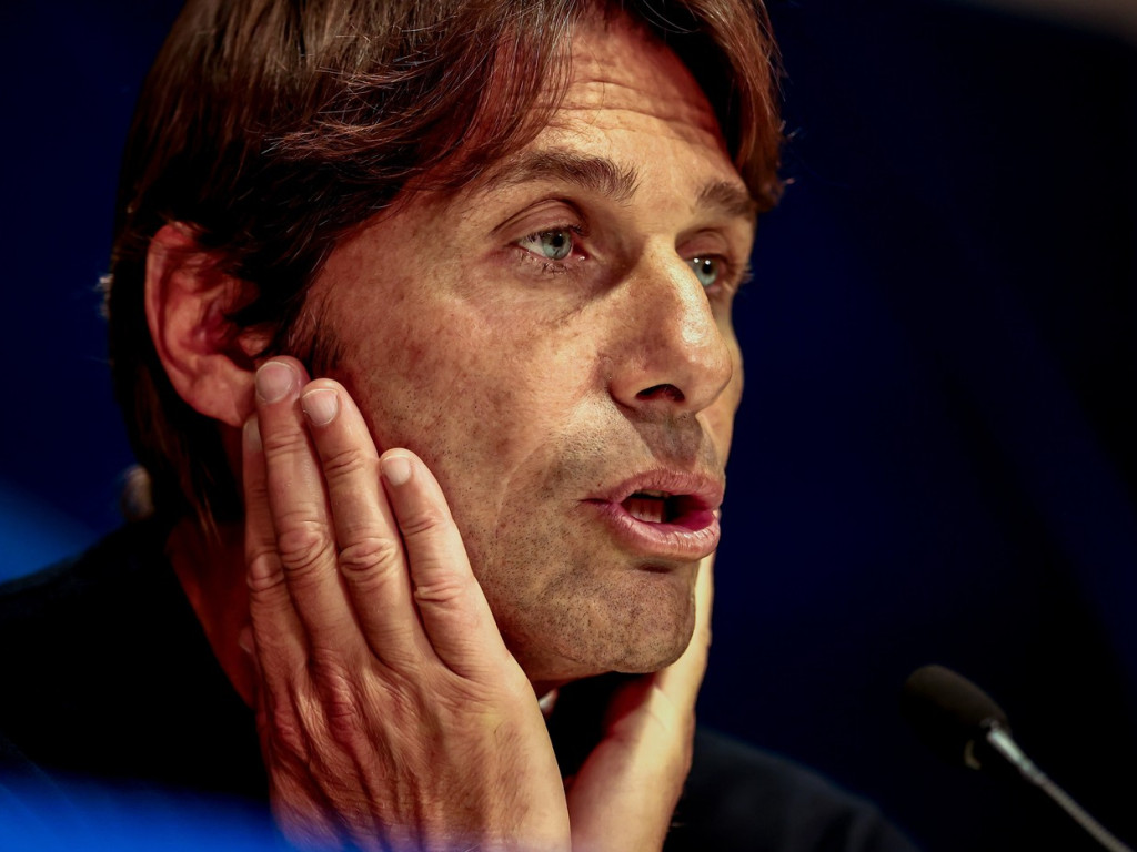 Umilit de PSV! Conte a primit șase goluri, două de la Dennis Man, iar la final nu s-a mai putut abține