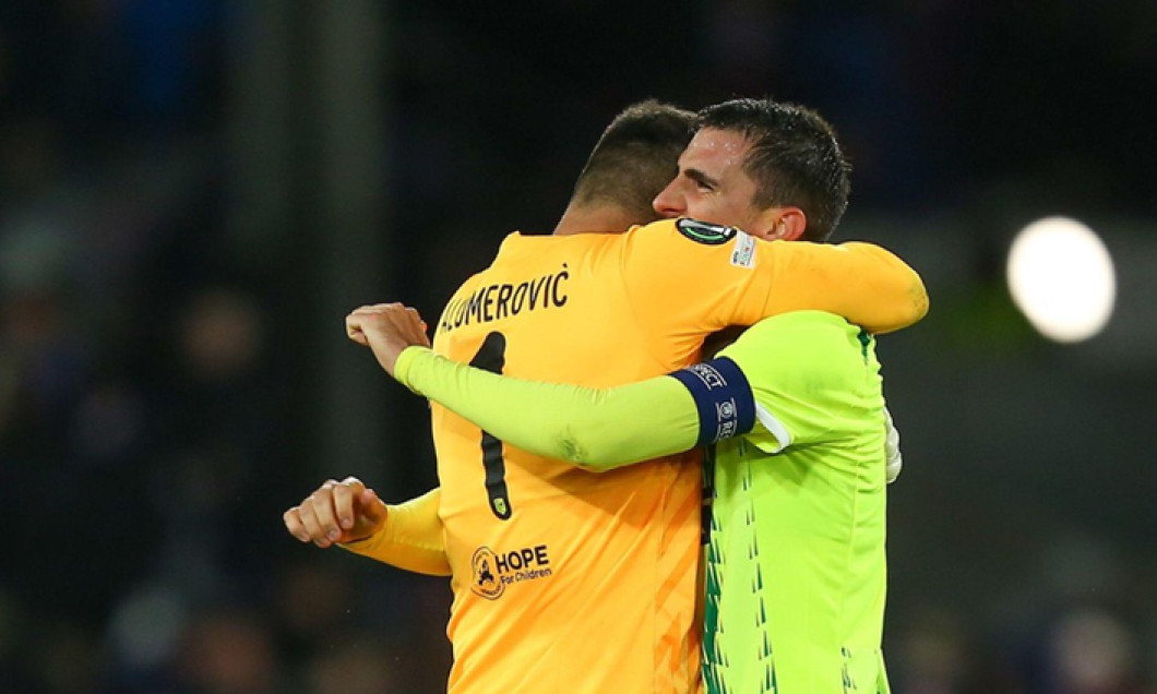 c2g9Y2YxOTQwNTliYTQxMTI4ZDJmZWRlYzE3OGJk