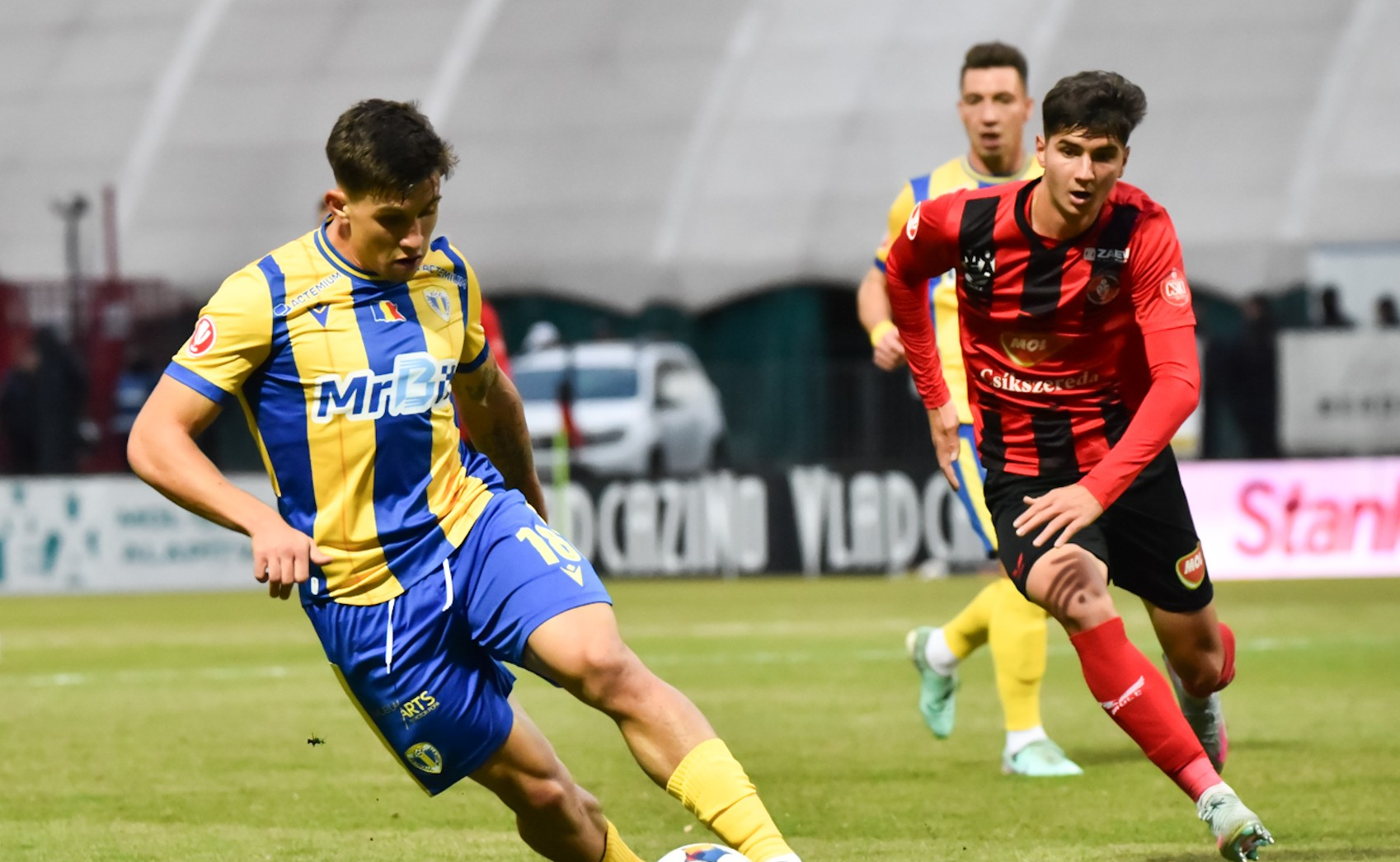 Imagine Stire Petrolul - Csikszereda, Live Video, 15:45, Digi Sport 1. Cele două echipe pot face ”rocada” în clasament | 2review.ro