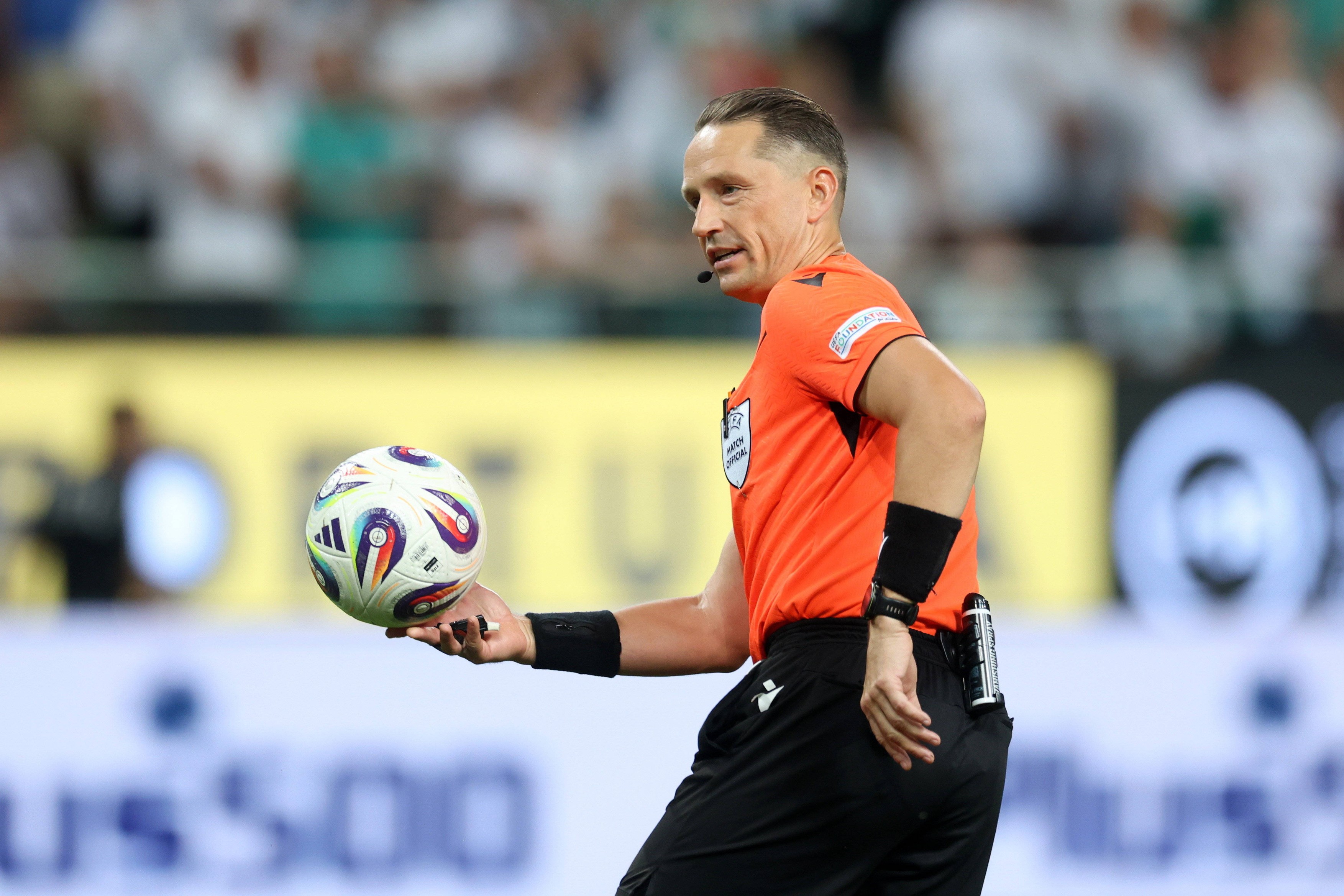 Ce au scris italienii despre arbitrul meciului FCSB - Bologna: "Neconvingător!". Ce notă a primit Andris Treimanis