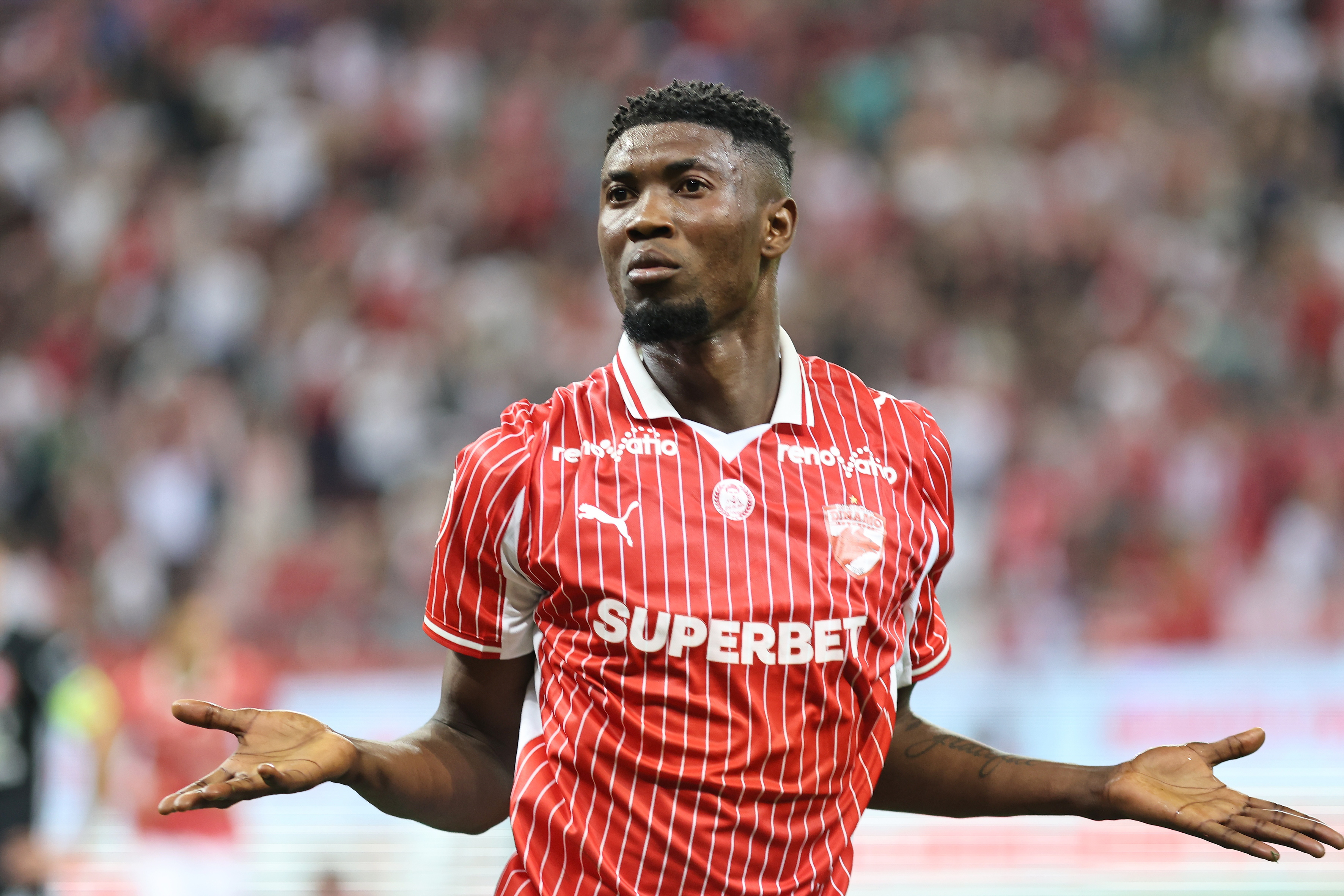 Imagine Stire Turcii au făcut anunțul despre transferul lui Kennedy Boateng! Fundașul pleacă de la Dinamo | 2review.ro