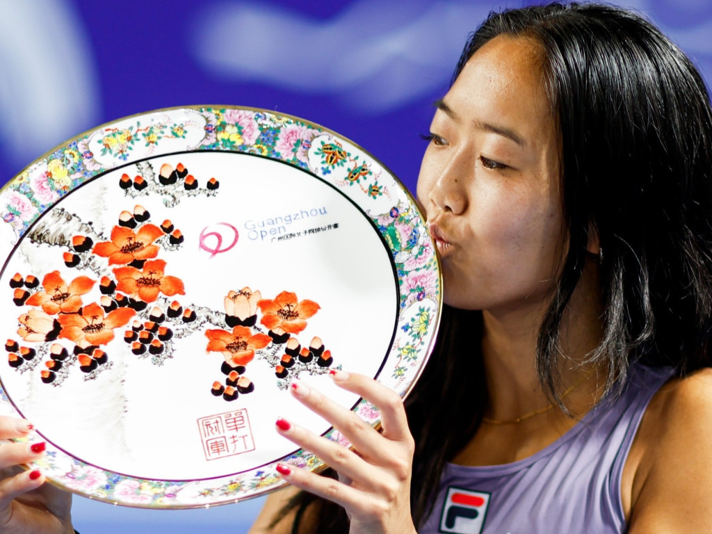 Ann Li - Lulu Sun 7-6 (8), 6-2. Americanca a câștigat al doilea titlu WTA din carieră
