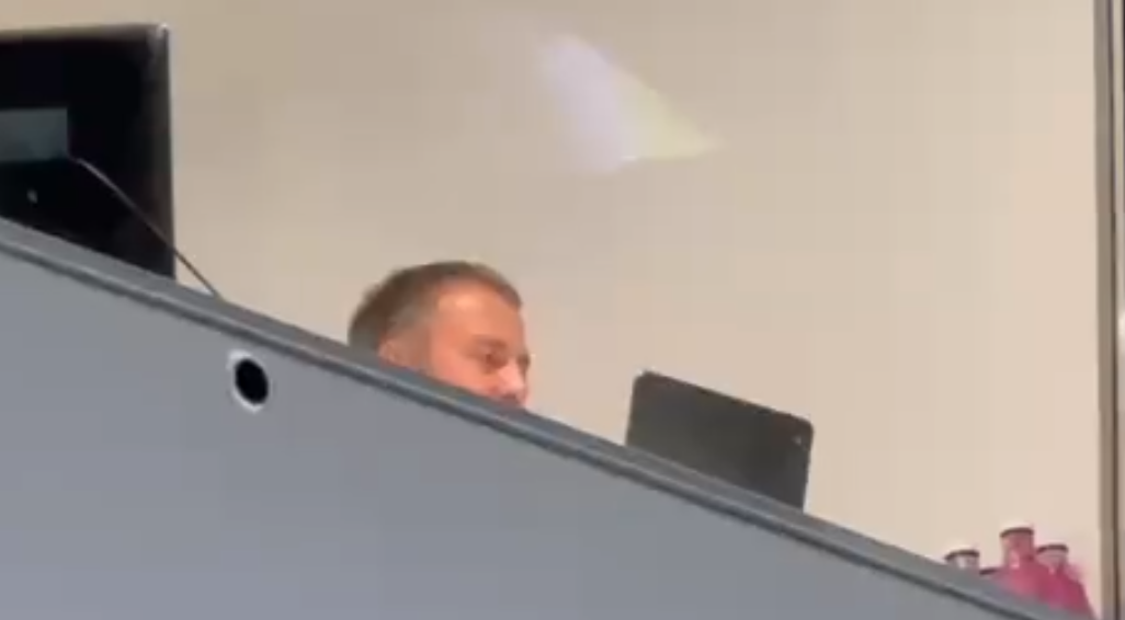 Au apărut imaginile! De unde urmărește Hansi Flick meciul Real Madrid - Barcelona: antrenorul e suspendat