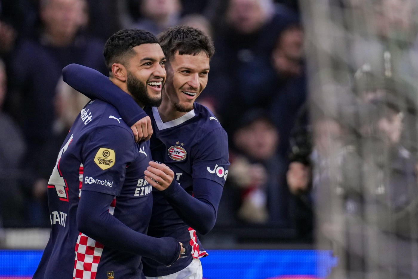 Dennis Man, titular în derby-ul cu Feyenoord! + Jucătorul de la PSV care a reușit un hat-trick și a primit nota 9,8