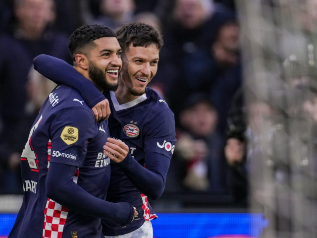 Dennis Man joacă 71 de minute în Feyenoord – PSV