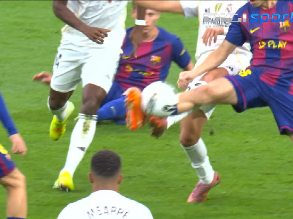 Imaginile care au provocat un scandal uriaș după Real Madrid - Barcelona: ”Niciodată în viața asta” / ”Jaf pe față!”