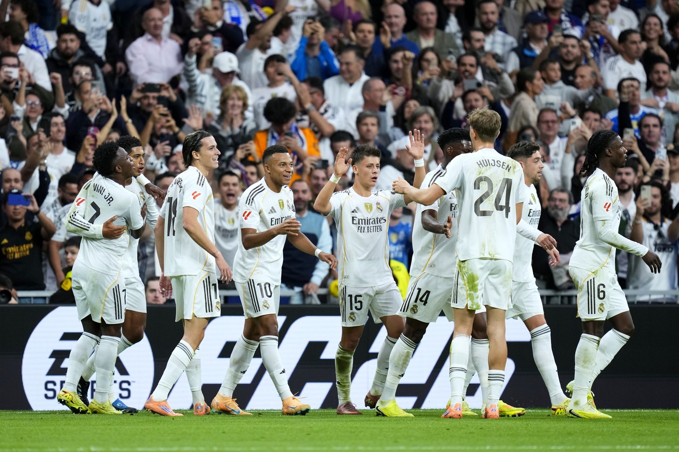 Real Madrid - Barcelona 2-1. "Galacticii" au câștigat primul El Clasico al sezonului! Spectacol total pe Bernabeu