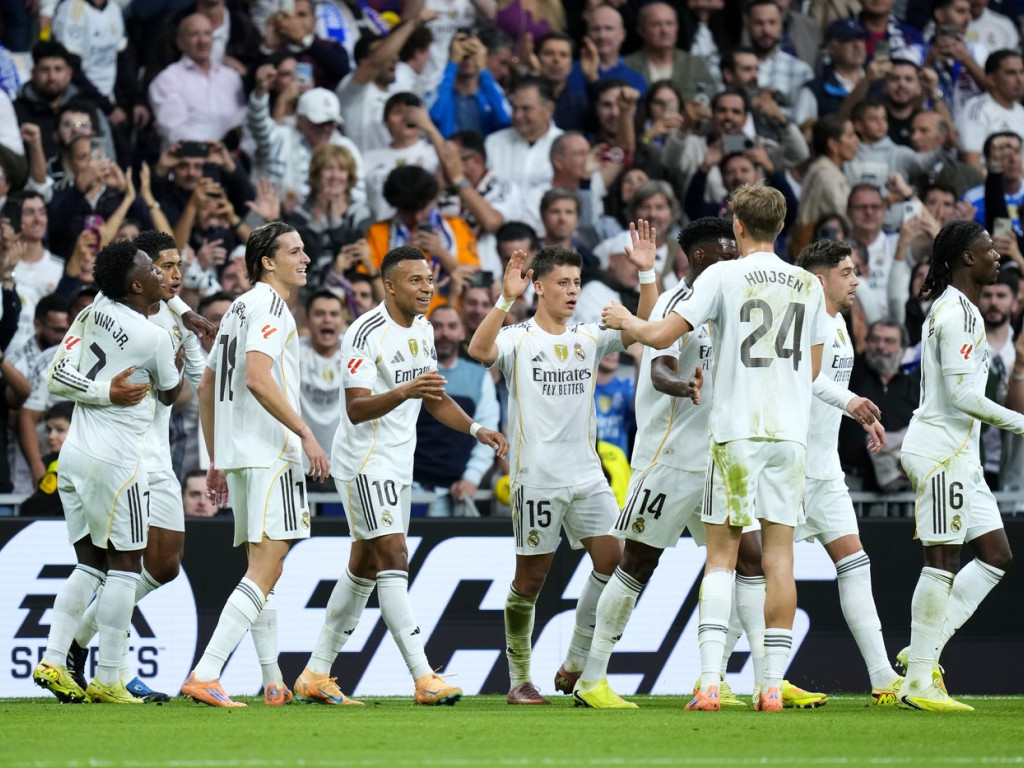Real Madrid - Barcelona 2-1. "Galacticii" au câștigat primul El Clasico al sezonului! Spectacol total pe Bernabeu