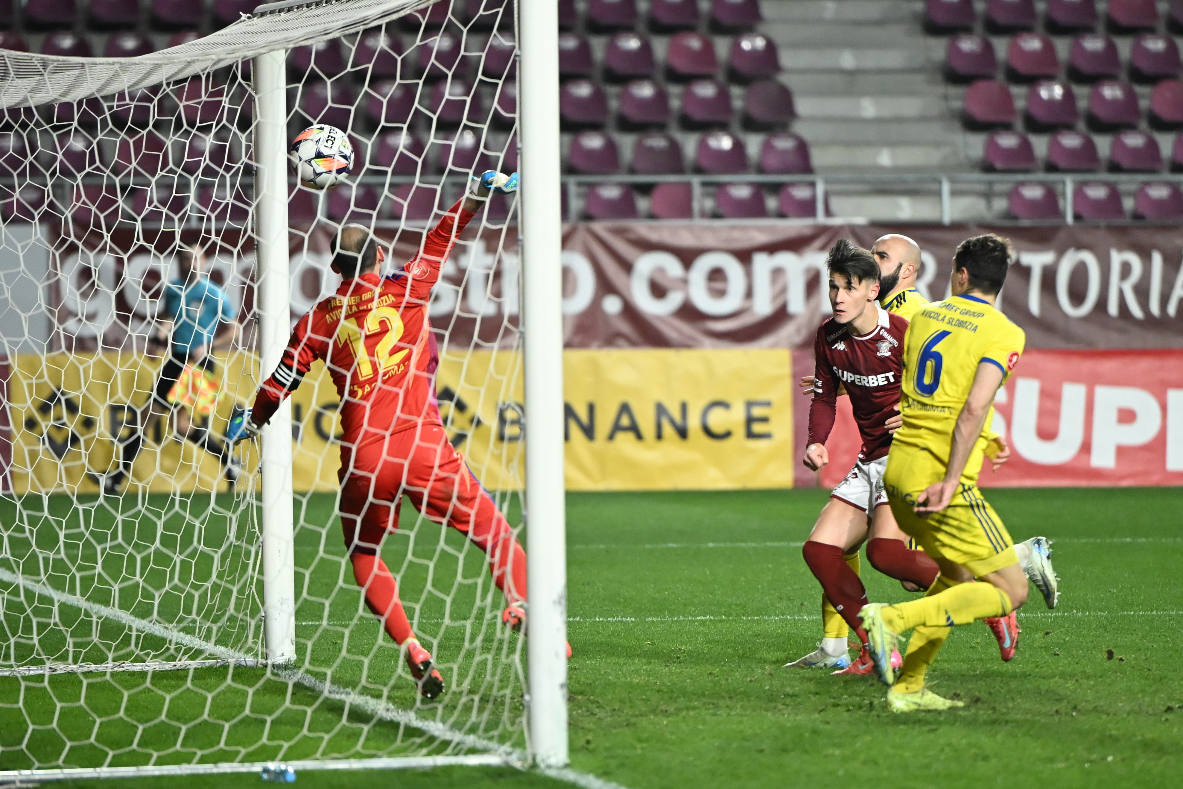Rapid - Unirea Slobozia, LIVE VIDEO, 20:30, Digi Sport 1. Locul 2 vs. locul 8 din SuperLiga