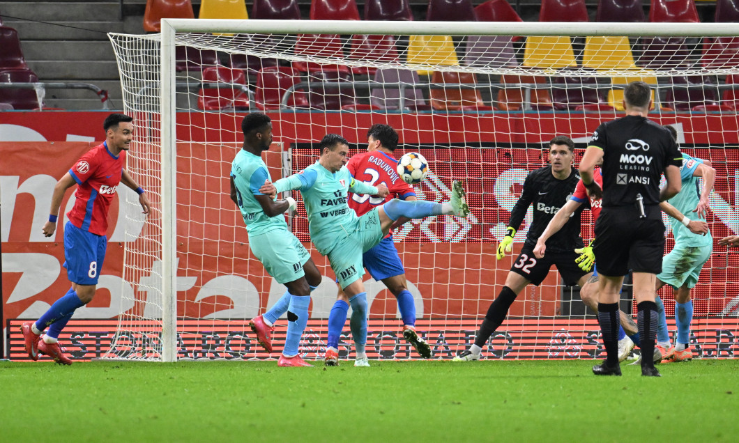 FOTBAL:FCSB-UTA ARAD, SUPERLIGA SUPERBET (26.10.2025)