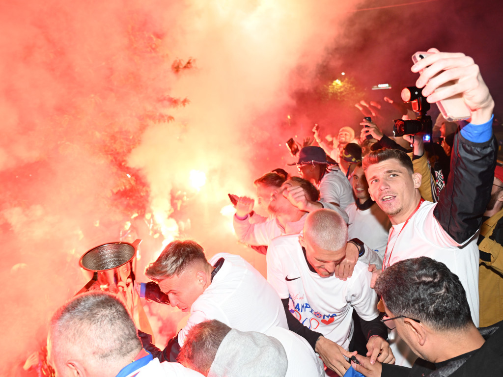 Cât costă deplasarea unui suporter al FCSB-ului la meciul cu Steaua Roșie Belgrad, din Serbia