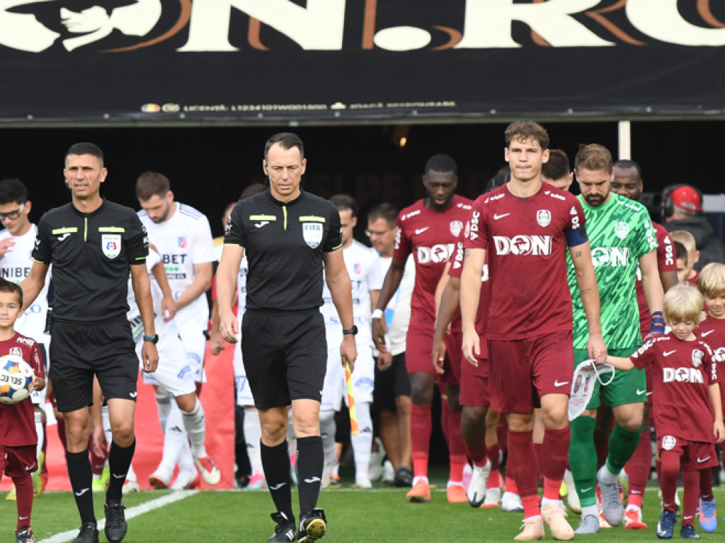 Scandal la CFR: s-a certat cu antrenorul și e OUT! ”E unul dintre cel mai bine plătiți”