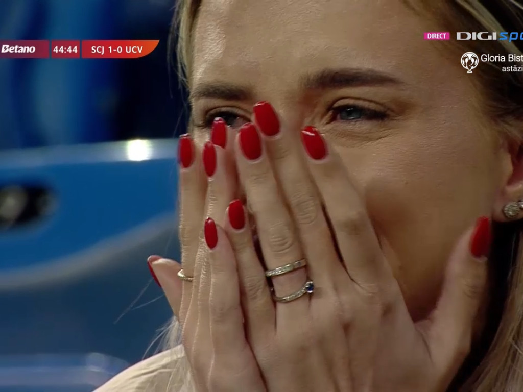 ”E deranjant”. Soția lui Laurențiu Popescu a explicat de ce a început să plângă după golul încasat Craiova