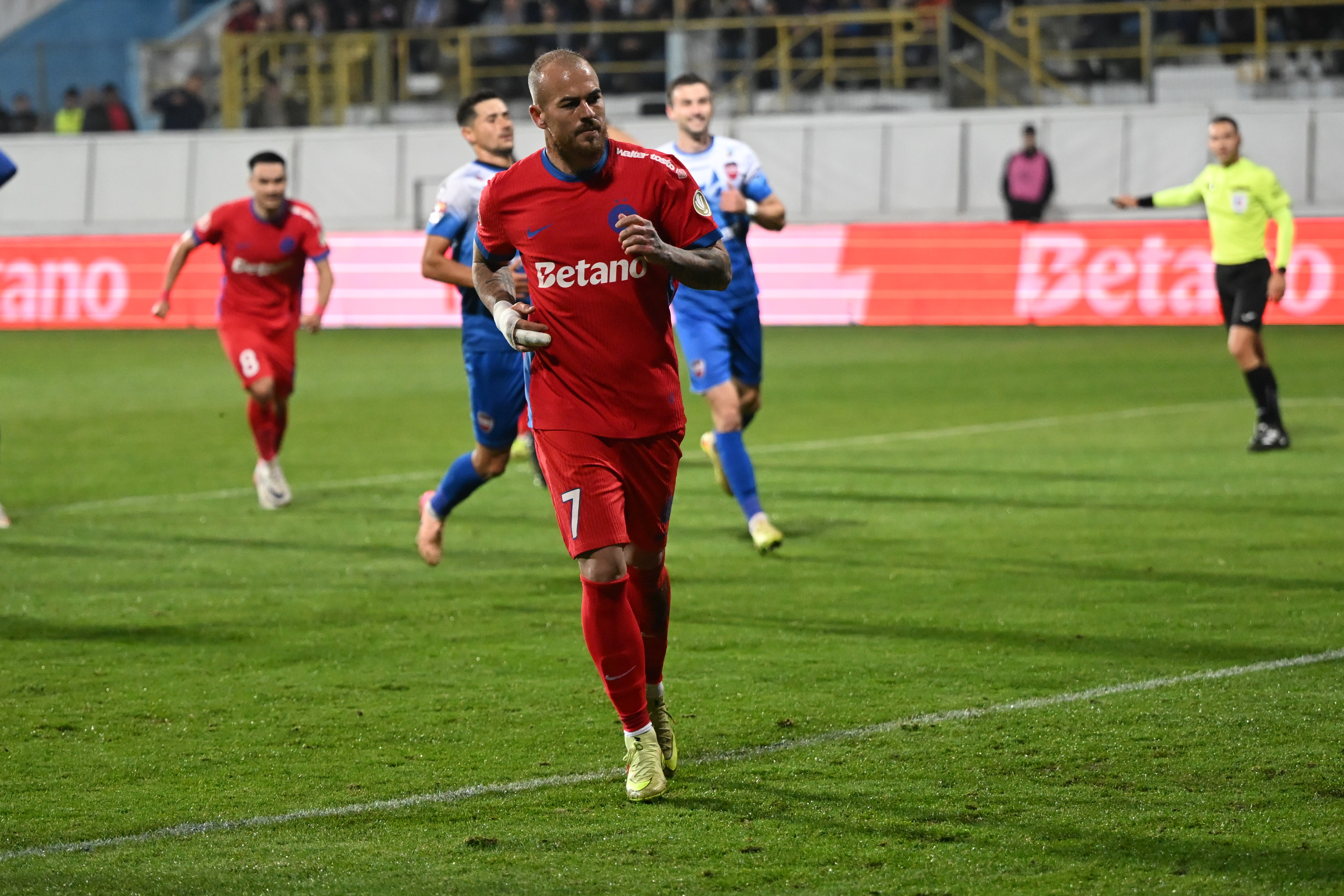 Alibec, MVP pentru FCSB în prima repriză cu Bistrița: gol și assist!